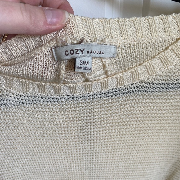 Cozy Casual Cream Lightweight Sweater with Open Back - Picture 2 of 4